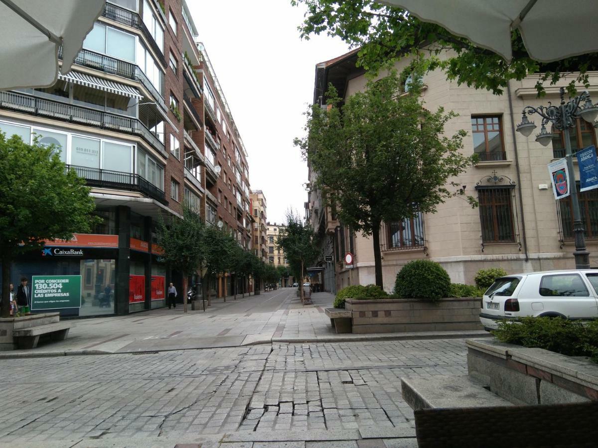 Centro Plaza Guzman Apartment Leon Bagian luar foto